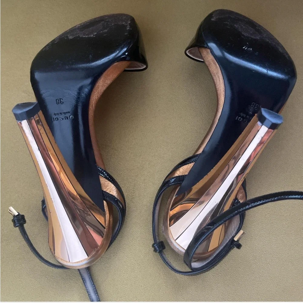 Gucci Glossy Black Peep toe W/ Metallic Heel - Picture 3 of 4